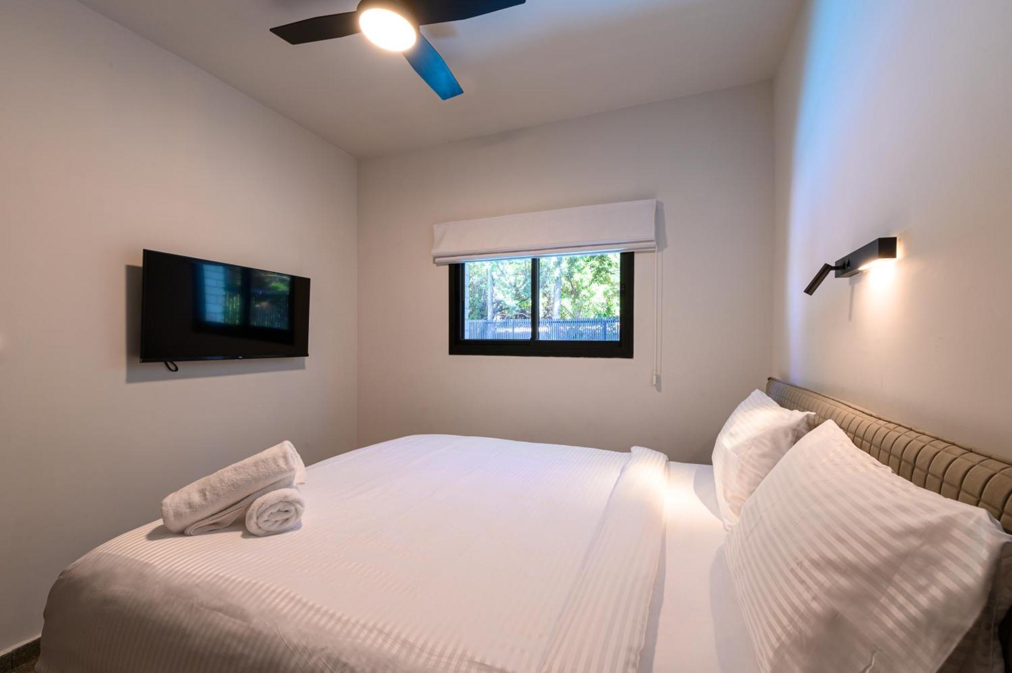 Rokah Luxury Villa At Ramat Hahayal Tel Aviv Quarto foto