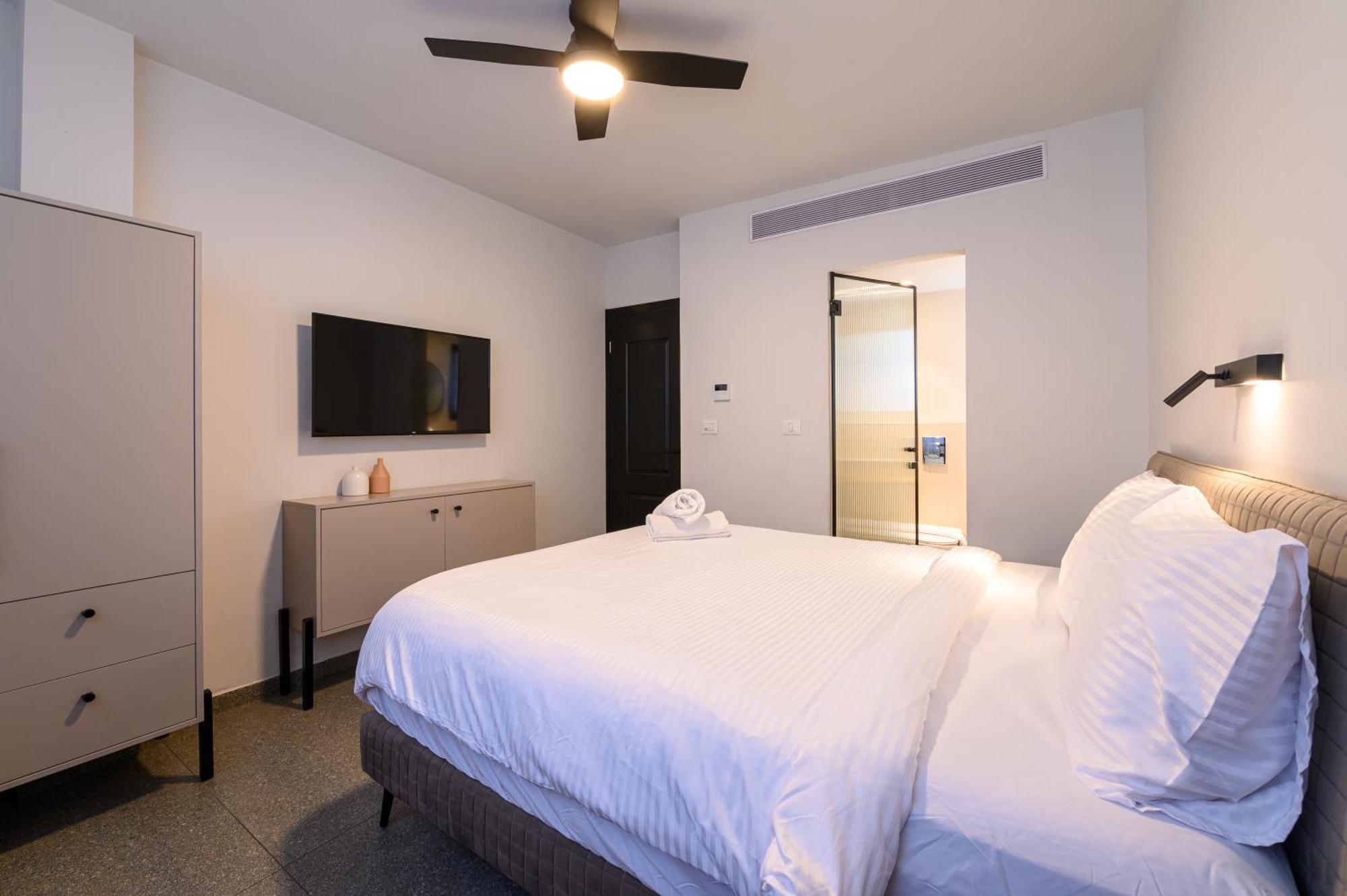 Rokah Luxury Villa At Ramat Hahayal Tel Aviv Quarto foto