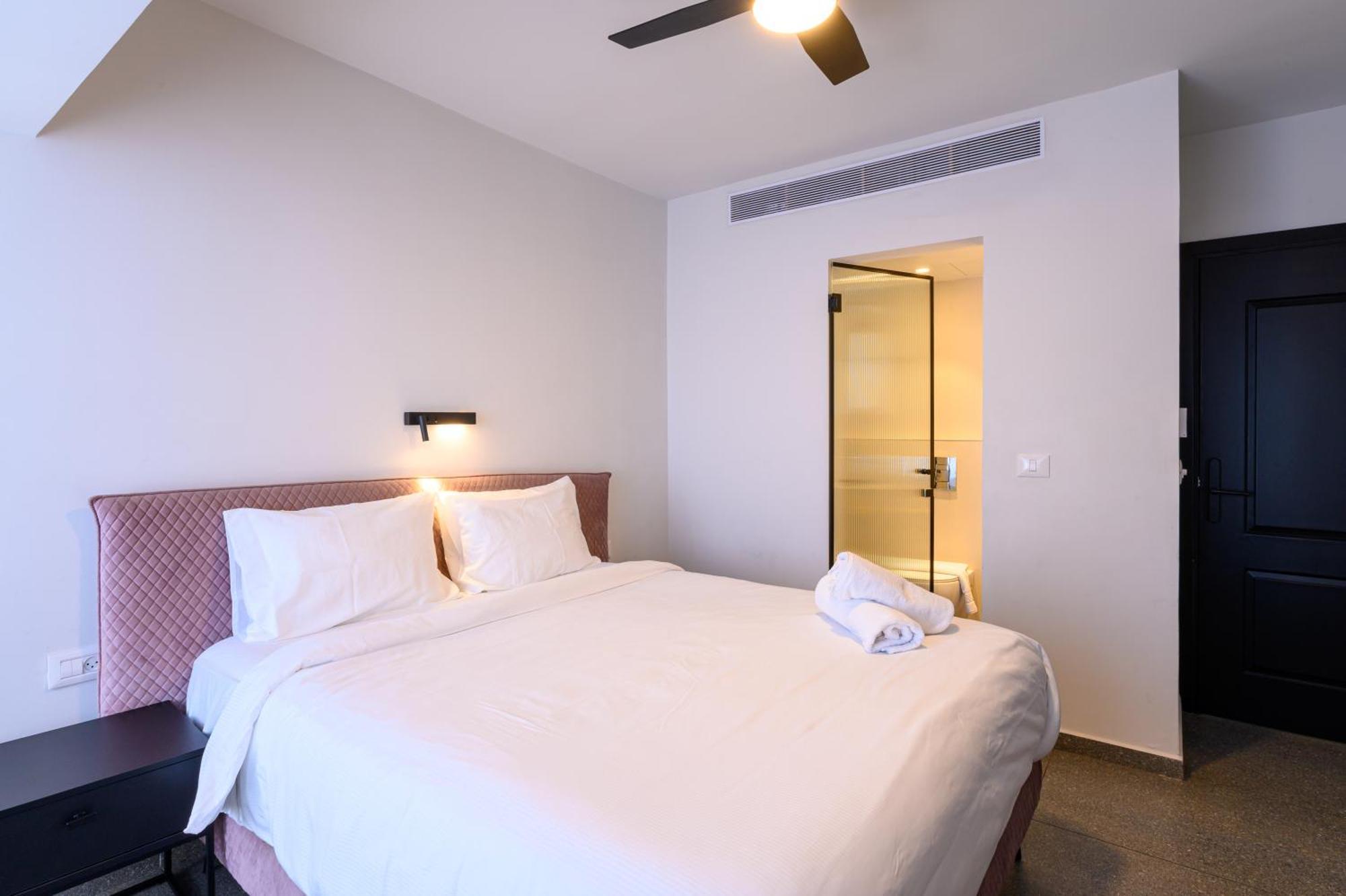 Rokah Luxury Villa At Ramat Hahayal Tel Aviv Quarto foto